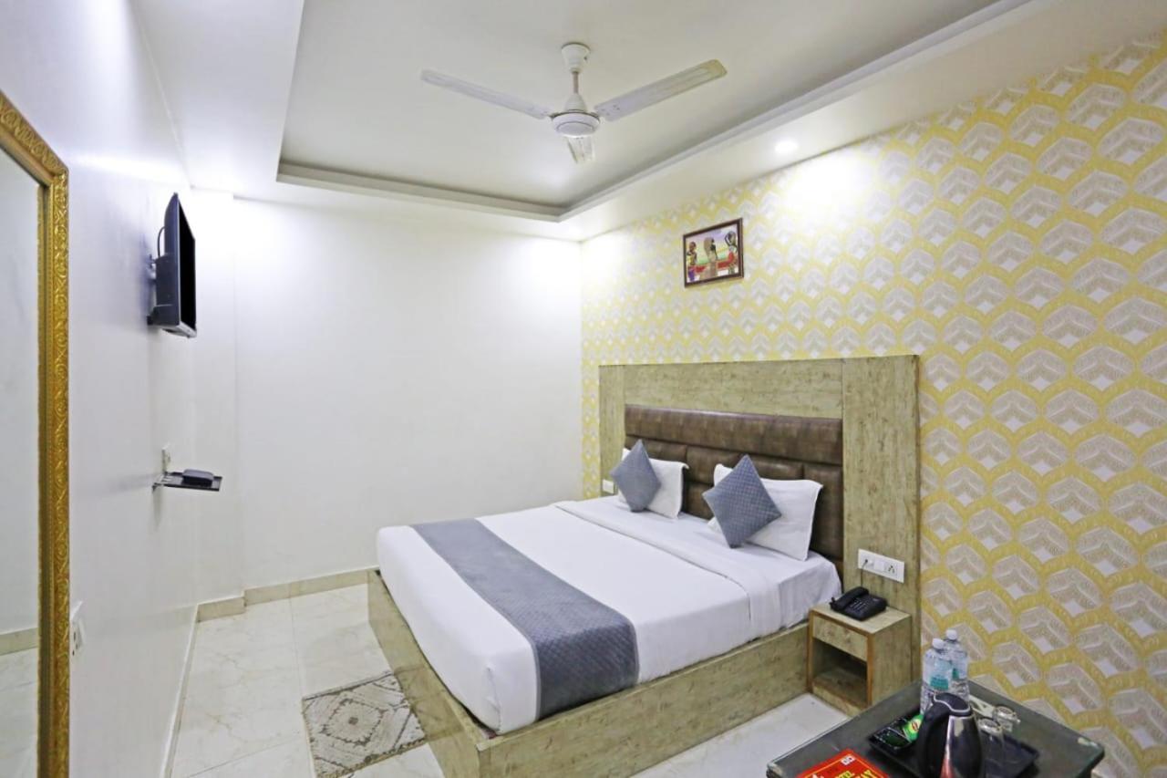 Hotel Broadway Near Delhi Airport 뉴델리 외부 사진