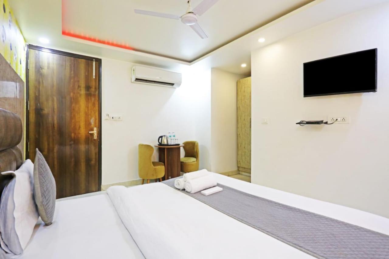 Hotel Broadway Near Delhi Airport 뉴델리 외부 사진