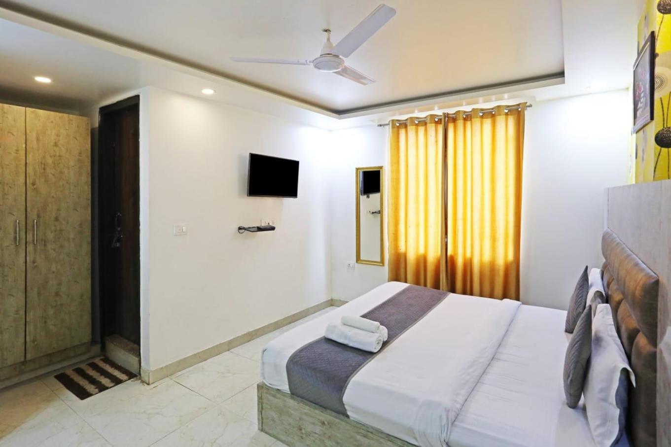 Hotel Broadway Near Delhi Airport 뉴델리 외부 사진