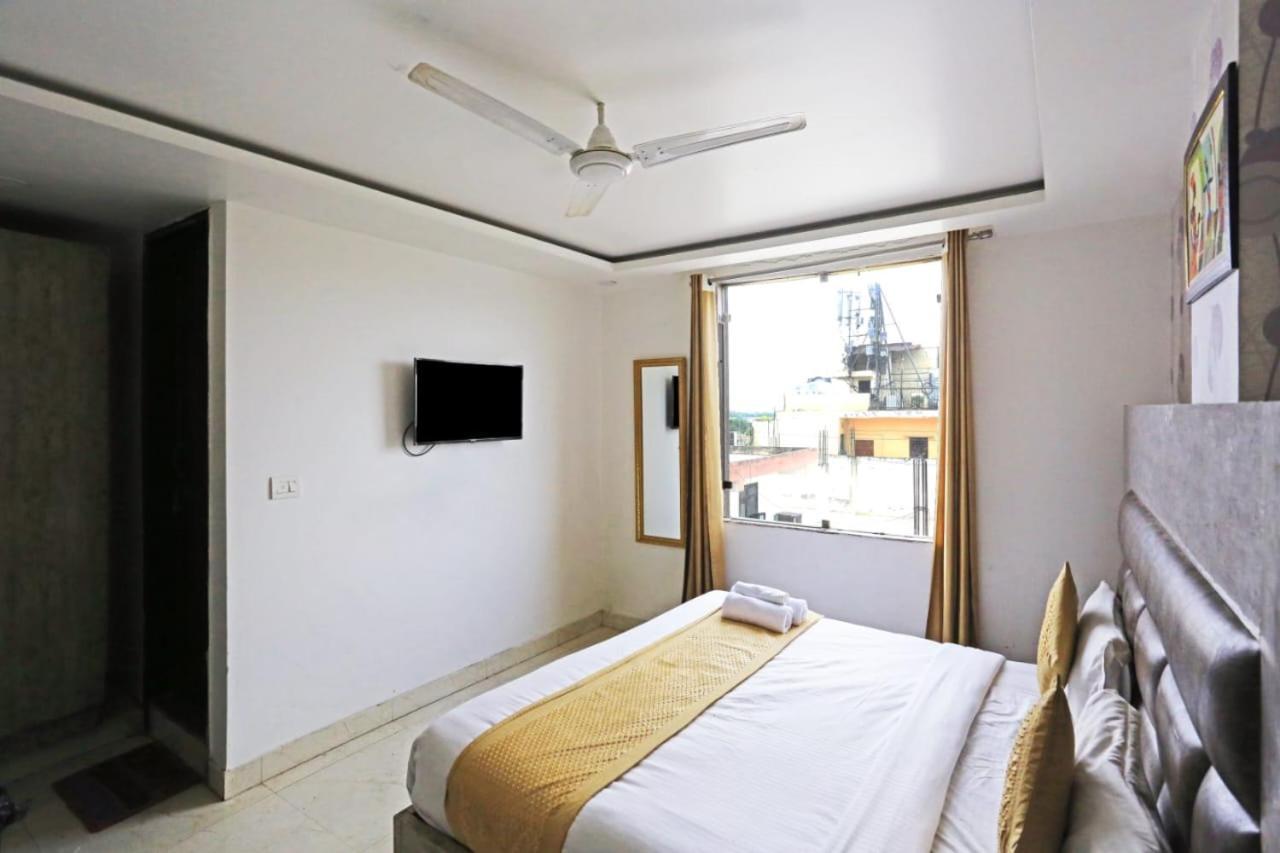 Hotel Broadway Near Delhi Airport 뉴델리 외부 사진