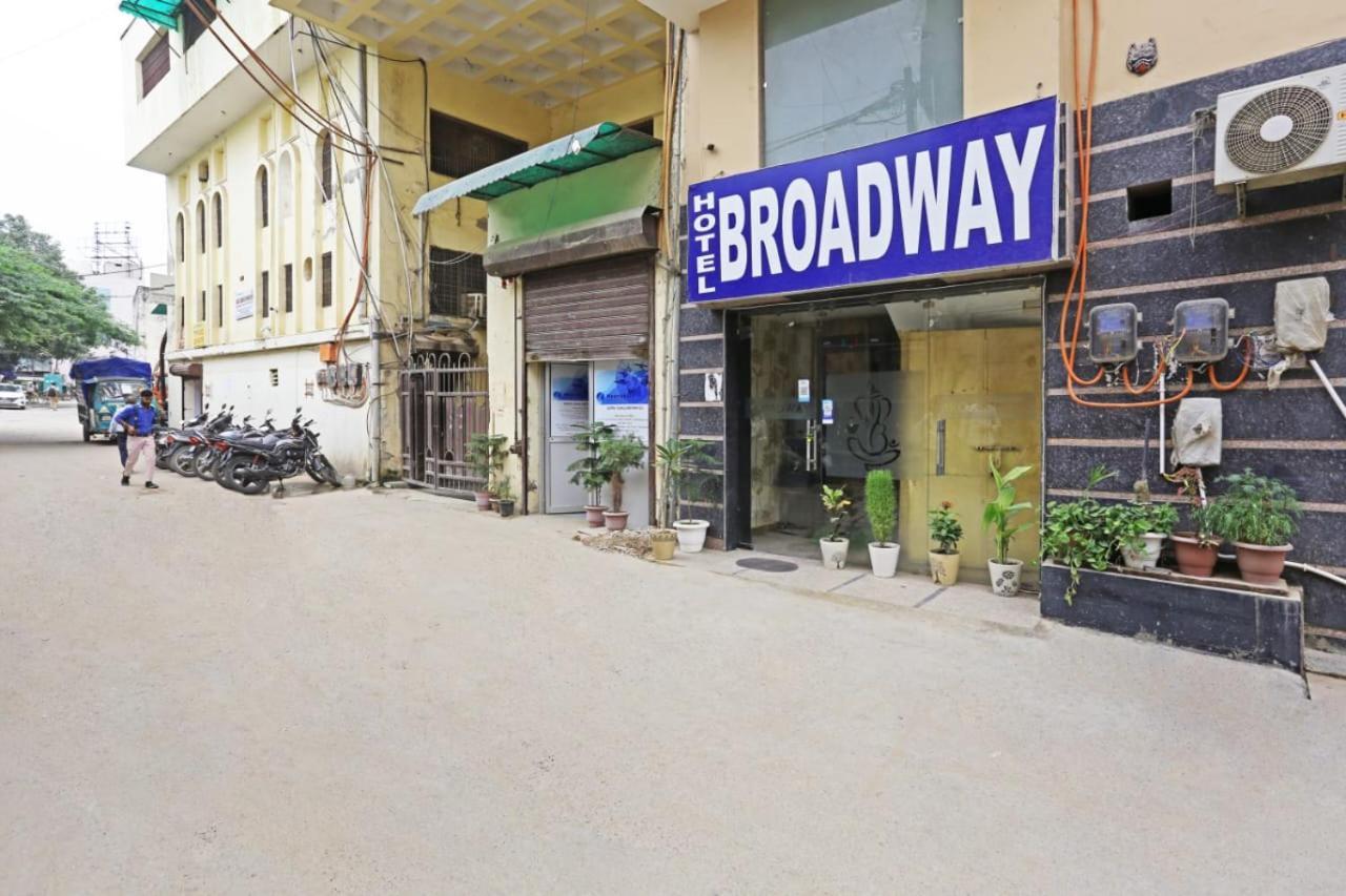 Hotel Broadway Near Delhi Airport 뉴델리 외부 사진