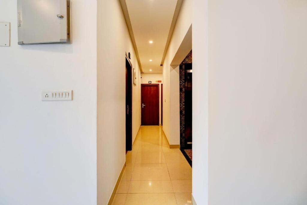 Hotel Broadway Near Delhi Airport 뉴델리 외부 사진